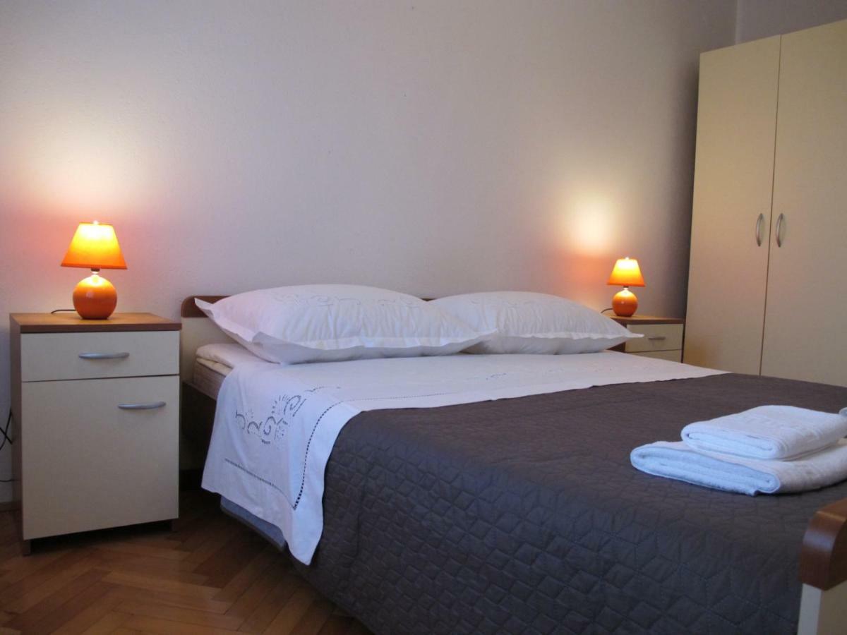 Appartamento Perivoj Kaštela Esterno foto